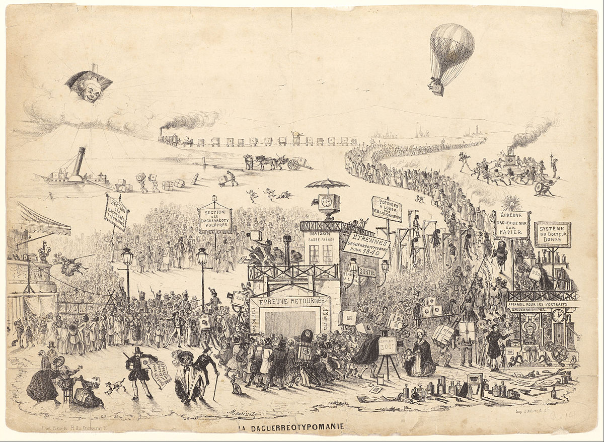 O popularności fotografii świadczy m.in. karykatura Théodore’aMaurisseta z 1839 roku prezentująca niekończącą się kolejkę osób pragnących uwiecznić swój wizerunek w postaci dagerotypu.