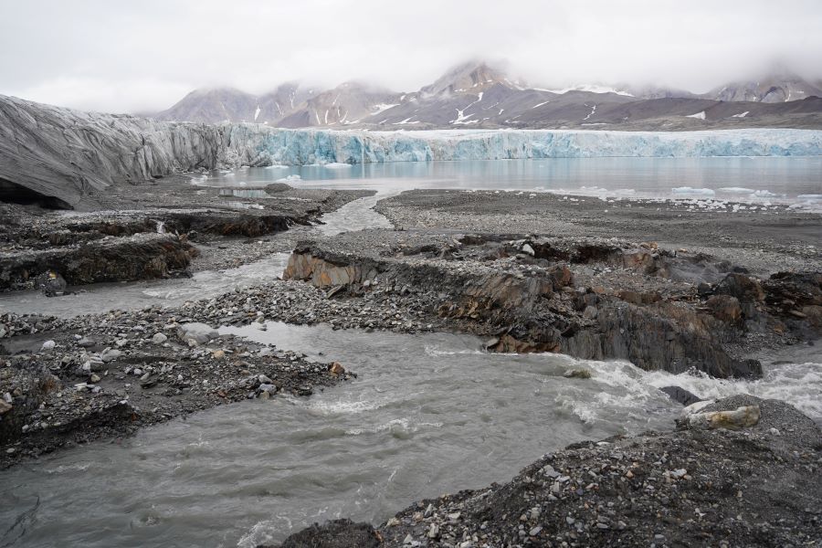 Naukowcy obserwowali zmiany lodowców południowego Spitsbergenu