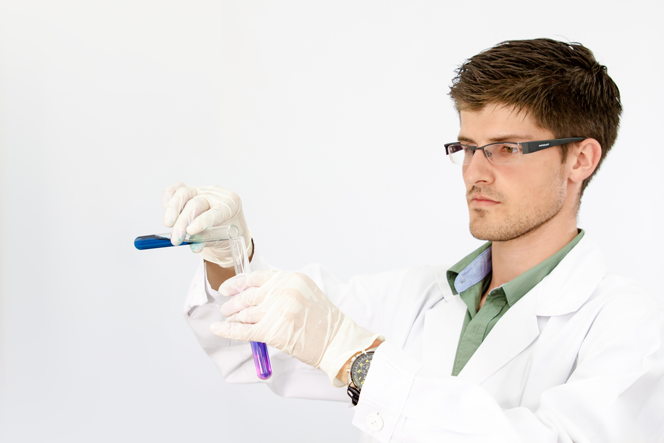 Badania nad wpływem procesów fizycznych oraz substancji pomocniczych na charakterystykę właściwości substancji leczniczych trudno rozpuszczalnych w wodzie