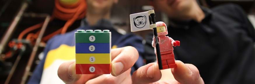 Klocki LEGO zmrożone do zera absolutnego izolują ciepło